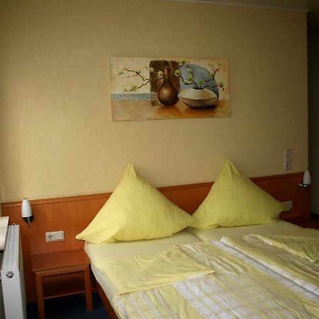 Pension Zur Krone Hotel Eisenach Exterior foto